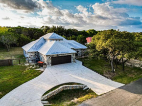Lakeview Luxury